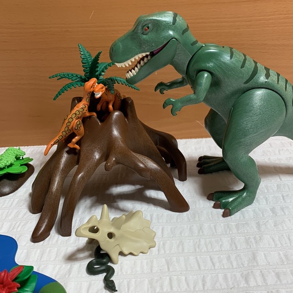 T-Rex w/Velociraptors 4171 by Playmobil - Picture 12 of 12